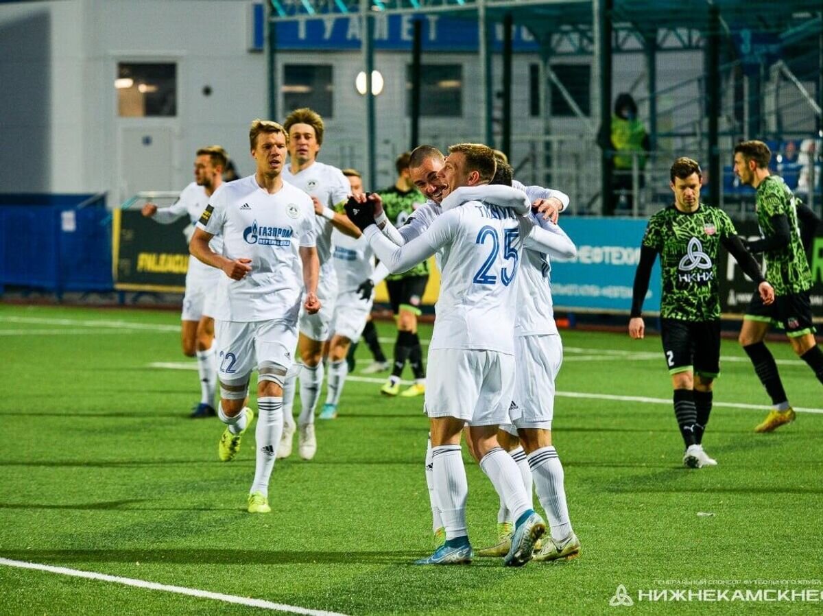    Футболисты "Волгаря" в матче Первой лиги© пресс-служба ФК "Волгарь"