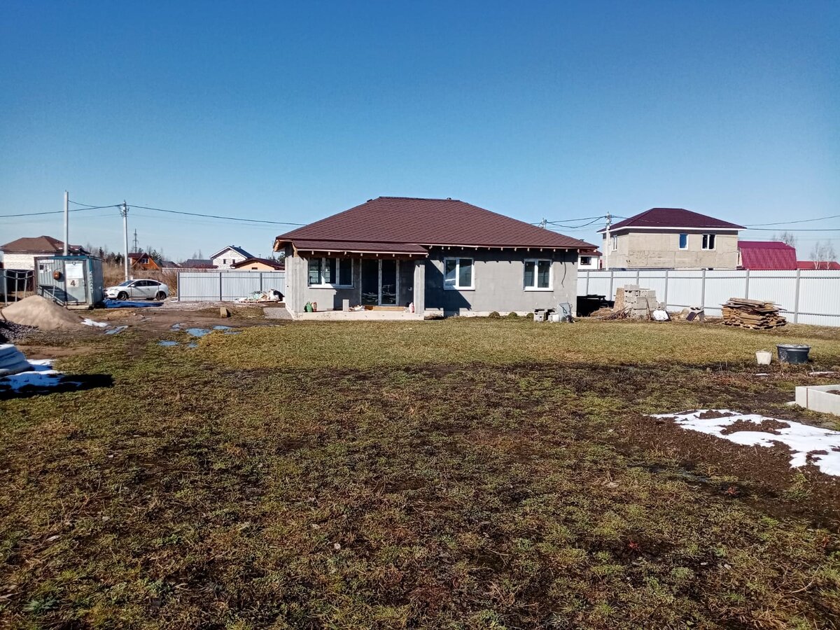 Вин на дом Максима с участком весной этого года. @ Фото Малюта Скуратов