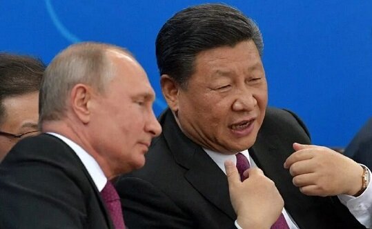 Си Дзиньпин объясняет Путину, что ему это совсем не надо. 