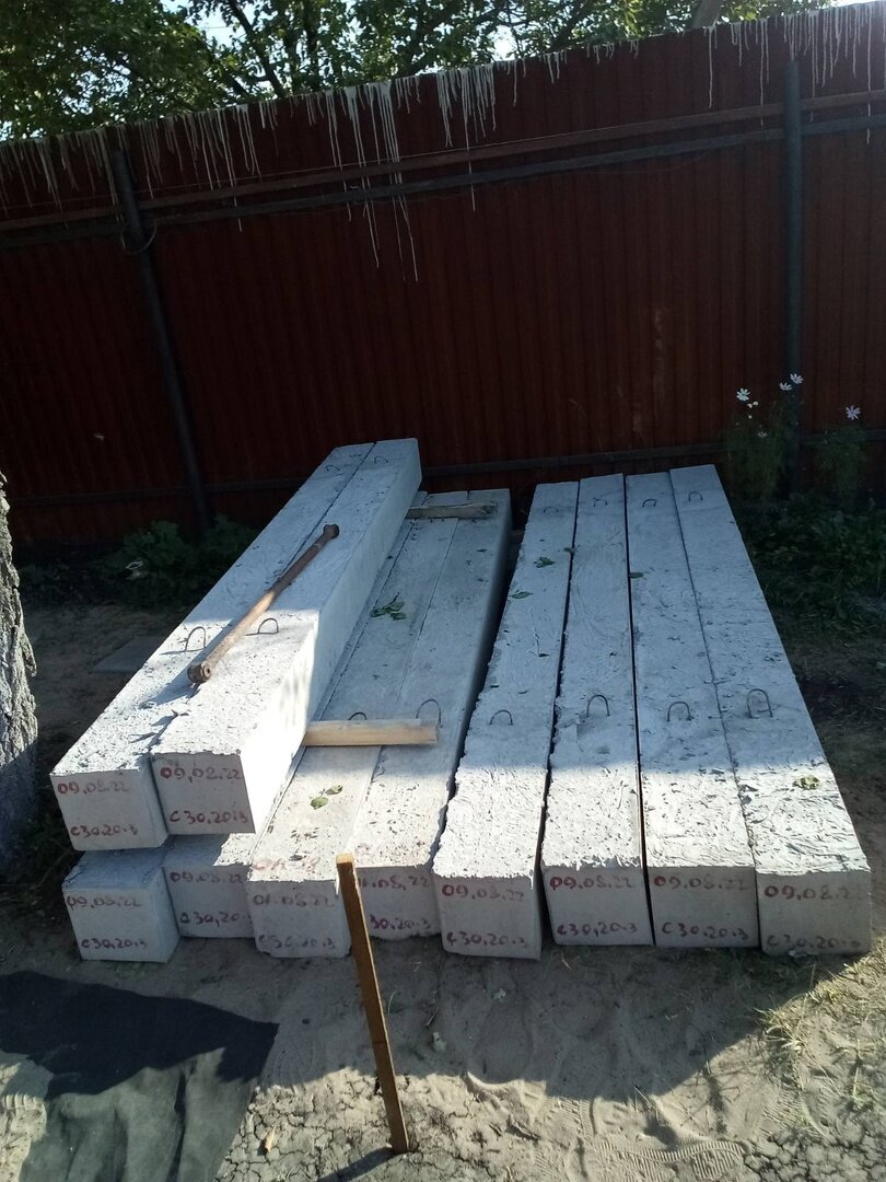 И ещё одна стопка свай
