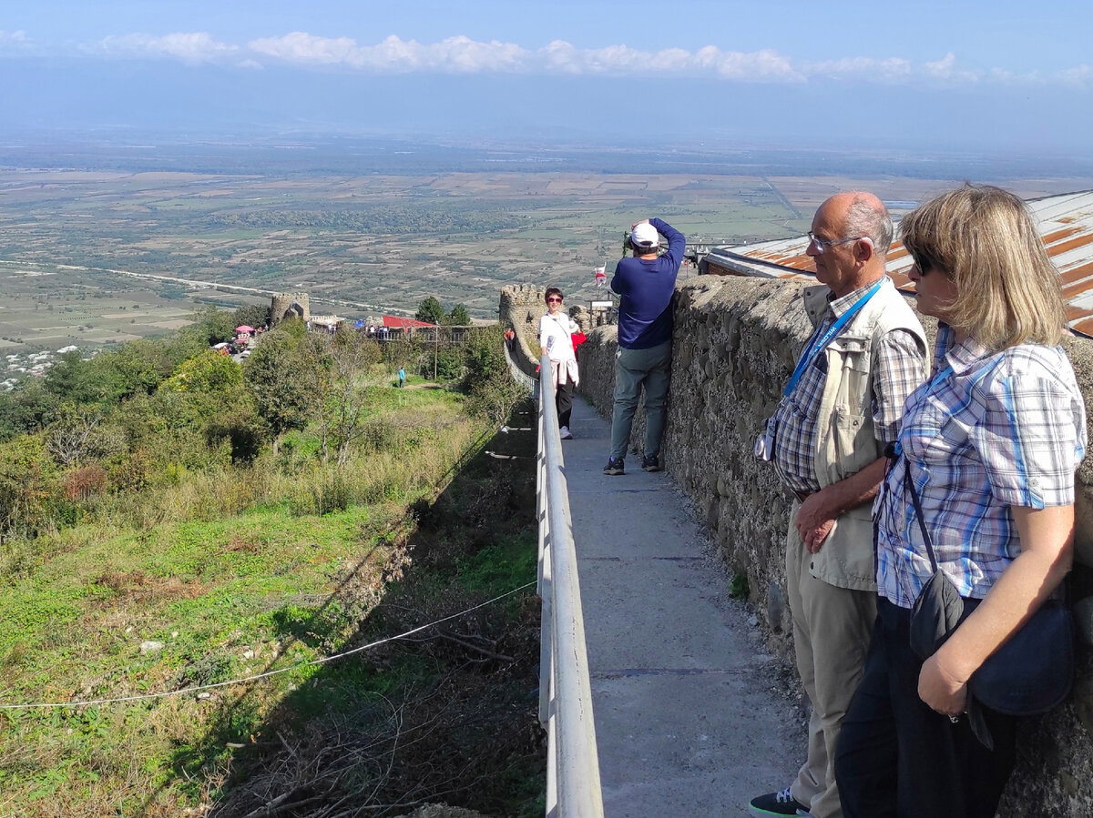 Туристы из Европы в Кахетии
