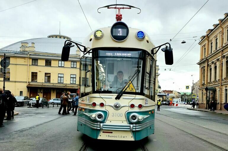   Александра Медведева