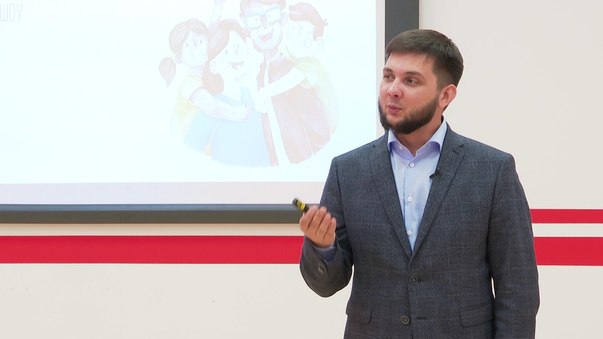    Географ конкурс выиграл. Педагог из Новых Горок взял спецприз «Учителя года»