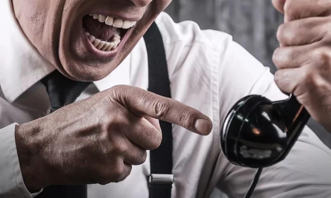 Как избавить себя и своих родственников от звонков коллекторов? Самые действенные способы