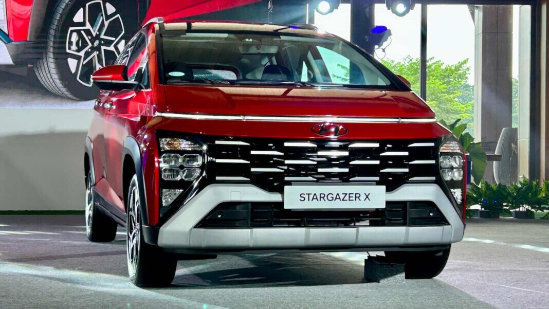 Представлен Hyundai Stargazer X — компактный минивэн с намеками на кроссовер