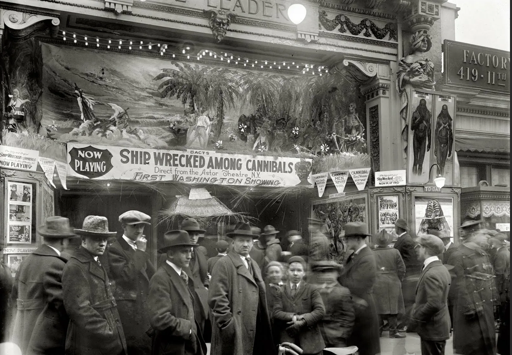 Малберри-стрит, нью-йорк, 1900 год:. Здание таймс билдинг нью йорк. Канзас сити в начале 20 века. Сша начала 20го века сша. Забастовки рабочих в великобритании 19 век.