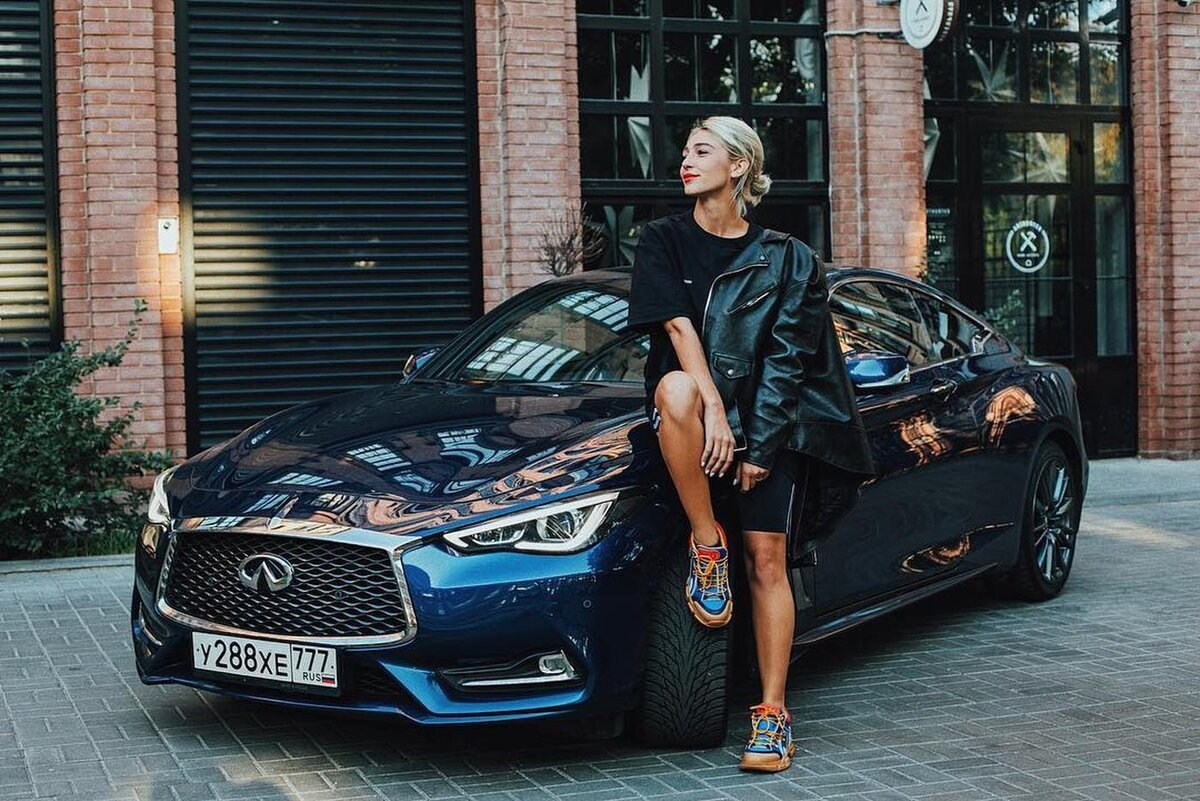 Infiniti Q60 Насти Ивлеевой