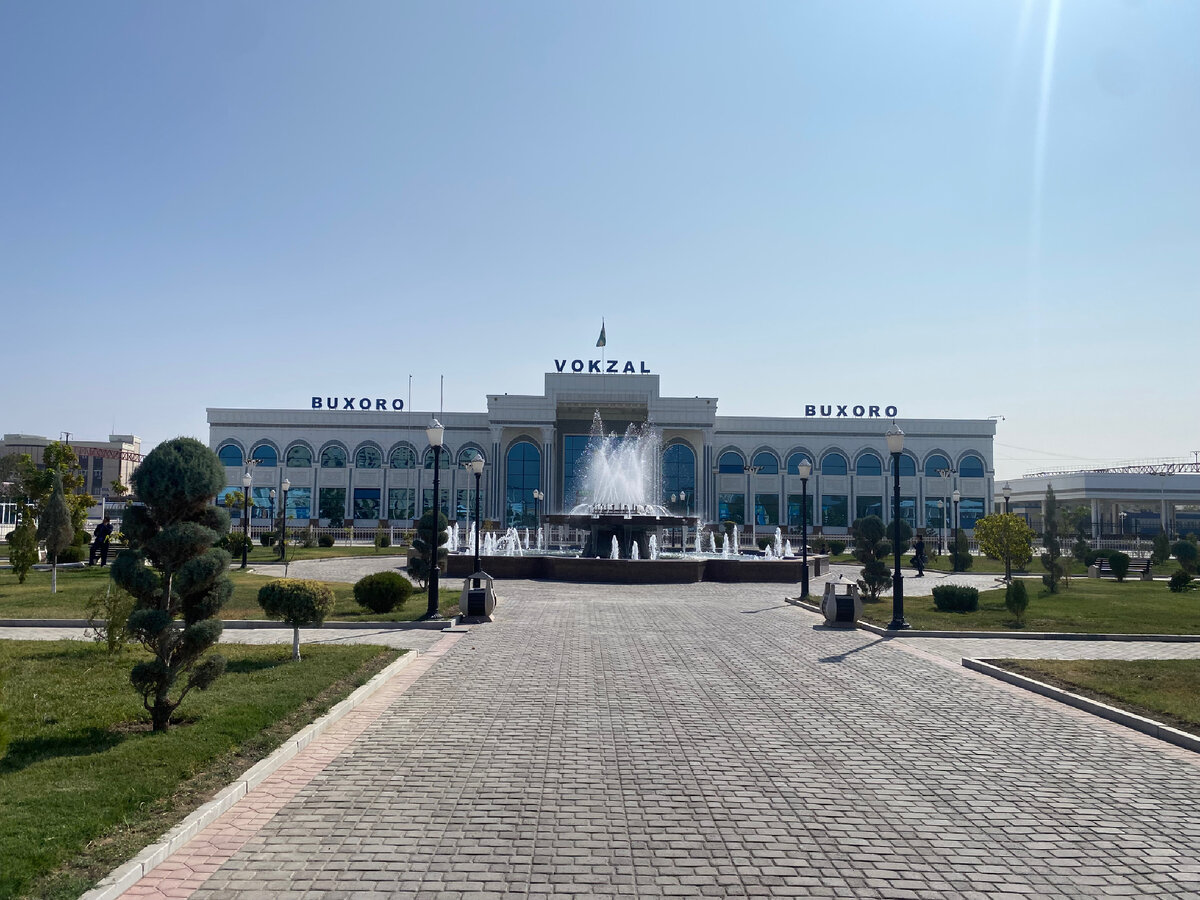 Южный вокзал ташкент 1990. Ташкент центральный вокзал. Ташкент центральный вокзал. Вокзал ташкент телефон. Узбекистан южный вокзал.