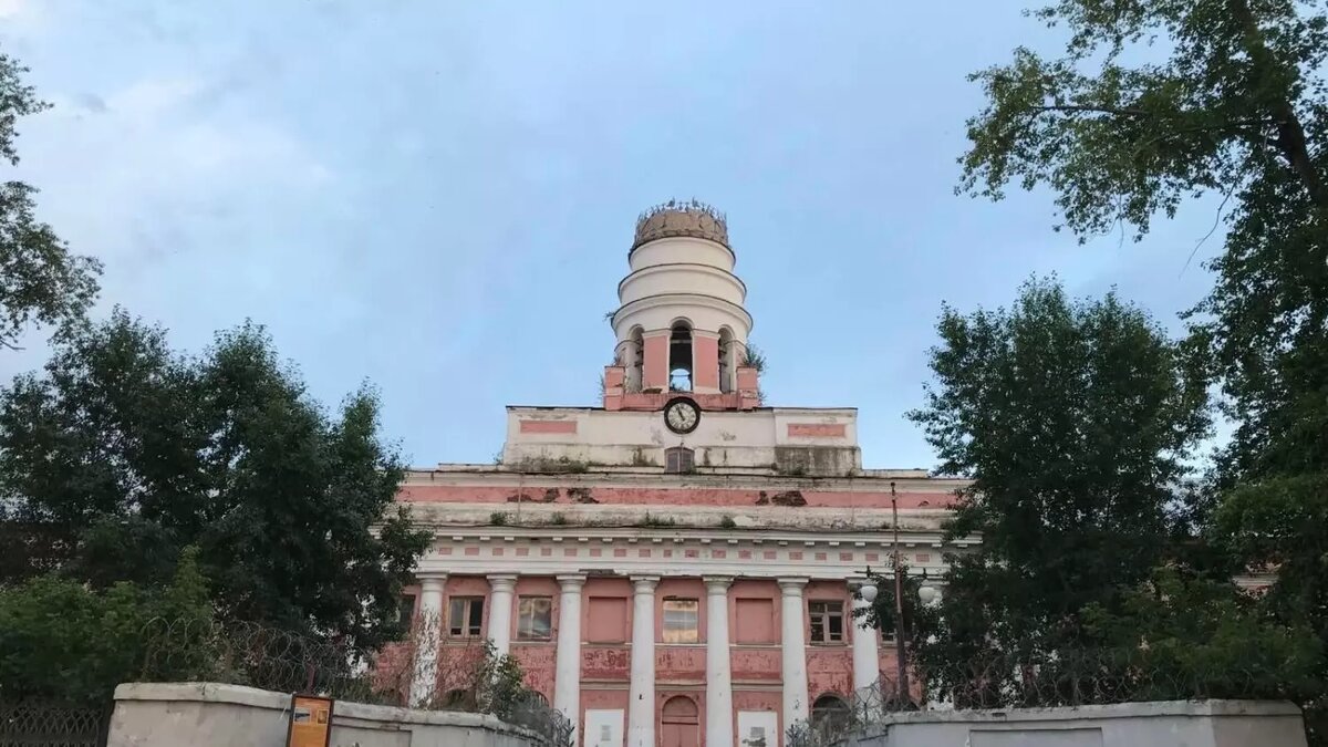     В Главном корпусе оружейного завода в Ижевске разрешили провести противоаварийные работы. Это разрешение было выдано 17 октября 2023 года, сообщила пресс-служба Агентства по государственной охране объектов культурного наследия Удмуртии.