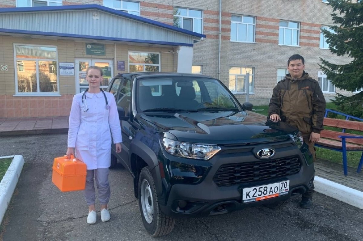    Томские районные больницы получили 86 новых автомобилей