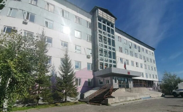    Осужденный за избиение задержанных экс-полицейский сбежал из зала суда