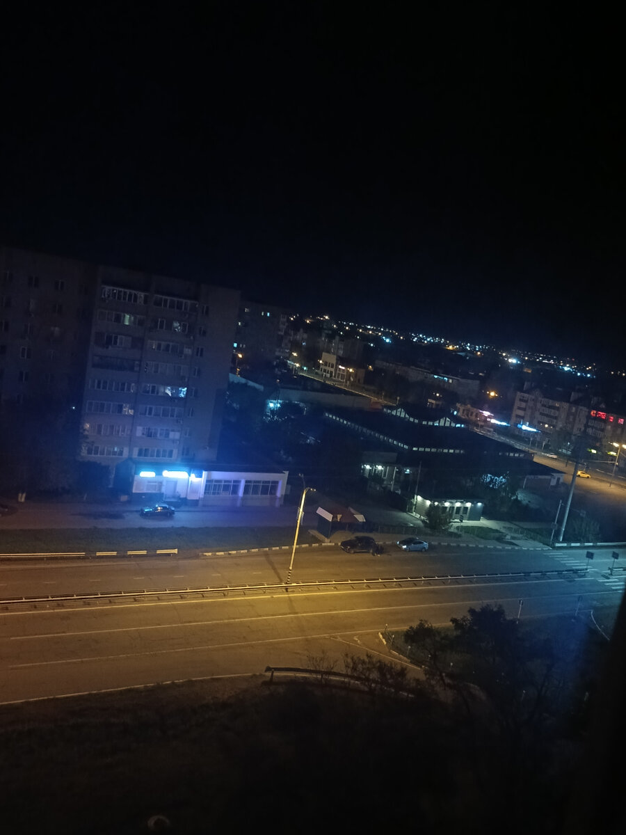 Вид с моего окна на ночной Ейск. 