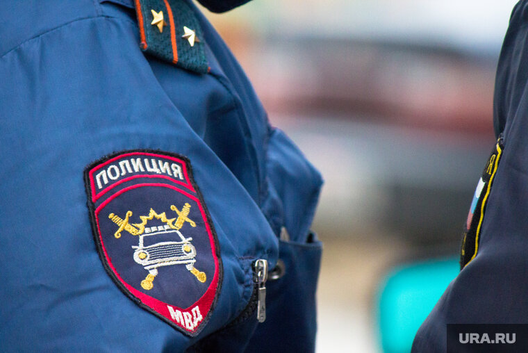    Сотрудники полиции освободили ребенка из рук родственника