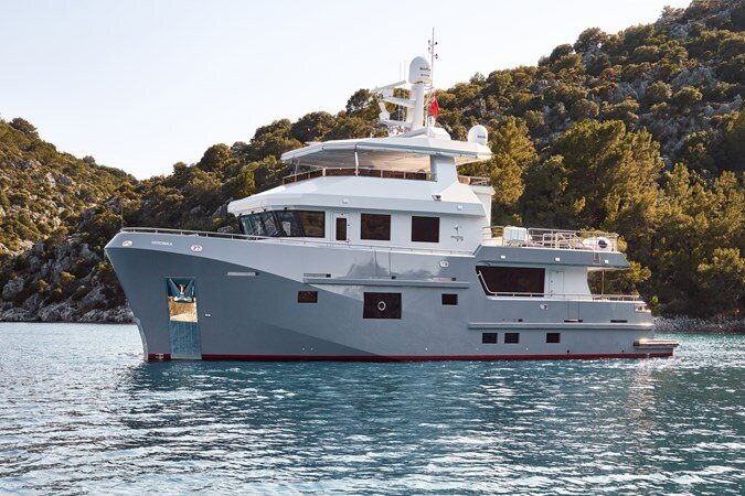 Небольшое судно