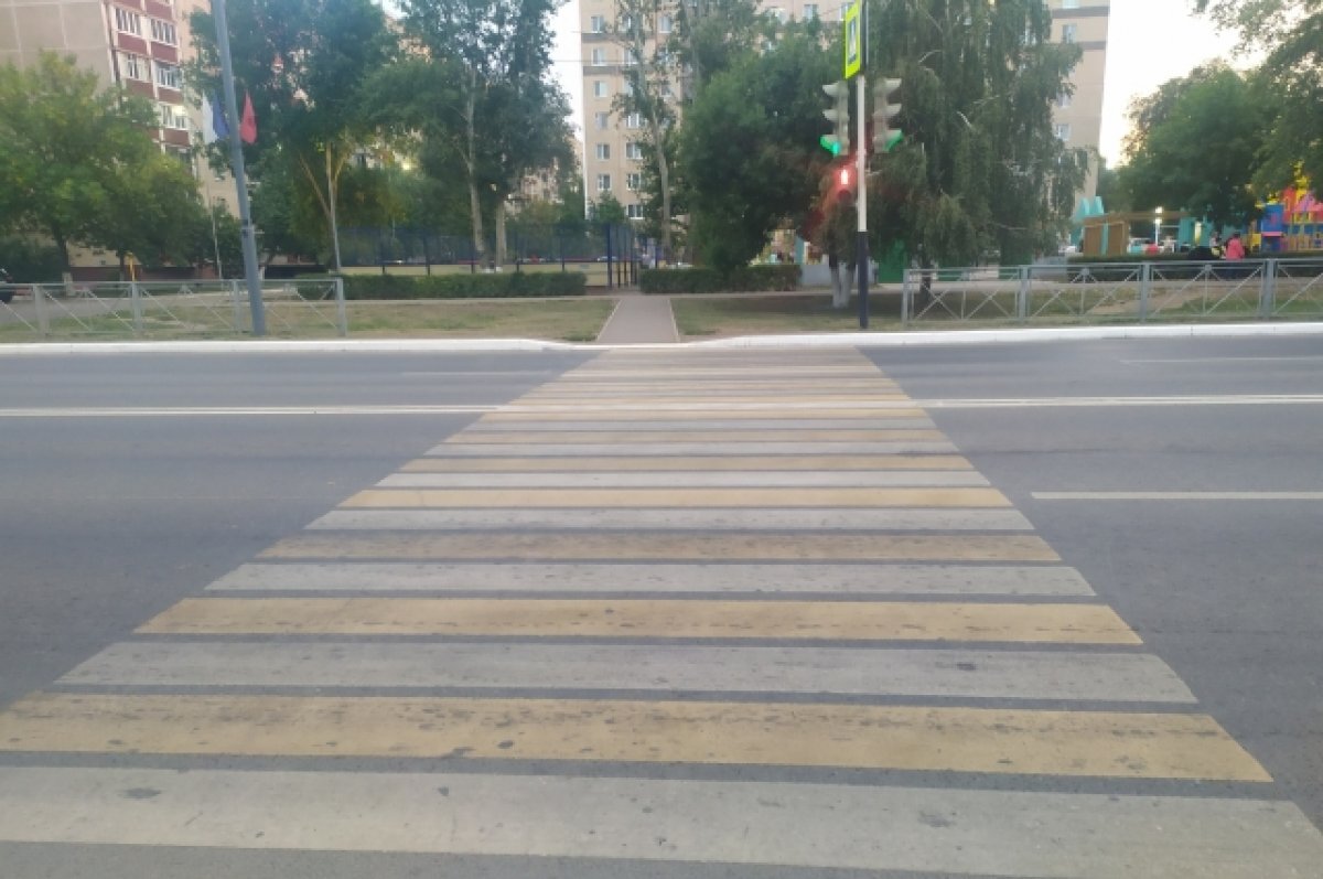   В Татарстане внедорожник сбил на пешеходном переходе подростка.