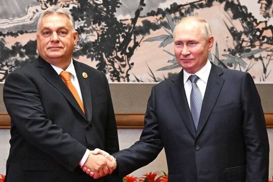    Глава МИД Венгрии Сийярто назвал «лицемерием в кубе» критику эстонского премьера Каллас встречи Путина и Орбана