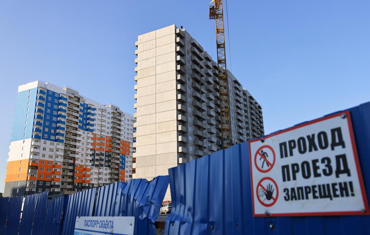 Эрик Романенко/ТАСС📷Риелторы, опрошенные «РБК-Недвижимостью», говорят о снижении спроса в первой половине октября. Потенциальных покупателей жилья стало меньше на 10-25%, чем за аналогичный период сентября.