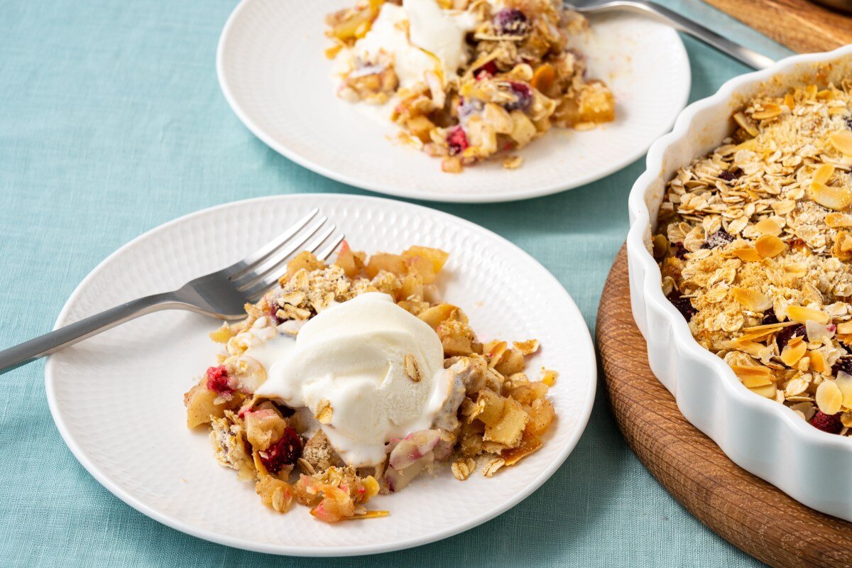 Oat Crumble with Ginger Pear and Blueberries