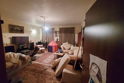     В деревне Крюково городского округа Истра нашли тело пенсионерки и ее 30-летнего внука с колото-резаными ранениями ©Пресс-служба ГСУ СК РФ по Подмосковью