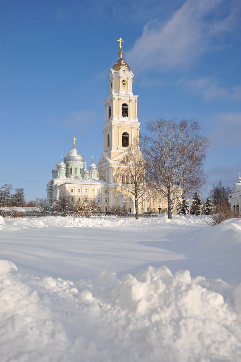 Колокольня в Серафимо-Дивеевском монастыре