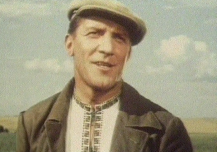 Назар Проценко (Николай Крючков), кадр из фильма "Щедрое лето" (1950)