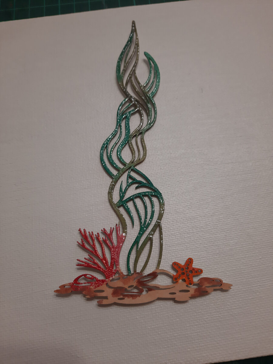 Краски плюс прозрачная пудра для эмбосинга.