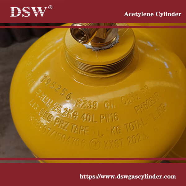 DSW has rich experience in developing and sourcing by on-time service in the specification and quantities you require., and its capability of processing various gas cylinders. 
40L Acetylene Cylinder
have adopted certifications of ISO by the International Standardization Organization, DOT of America, TC of Canada, TUV of Germany, KGS of Korea, and other certificates.
DSW’s acetylene tanks are thoroughly inspected and tested for leaks before delivery.
