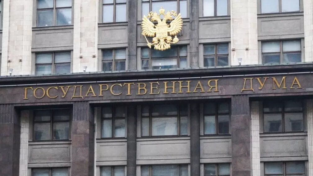     В Государственной Думе не смогут отслеживать питание детей, из-за чего не будут запрещать вегетарианство для несовершеннолетних. Об этом сообщила председатель комитета по семье Нина Останина.