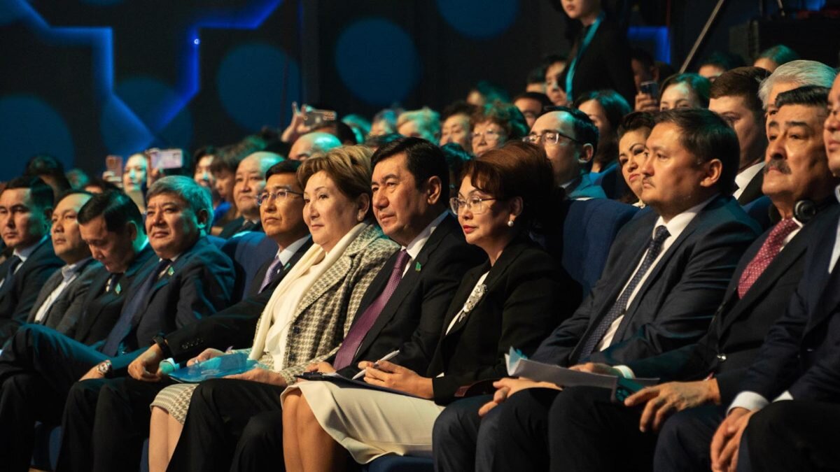    Фото: Gov.kz Август Макаров
