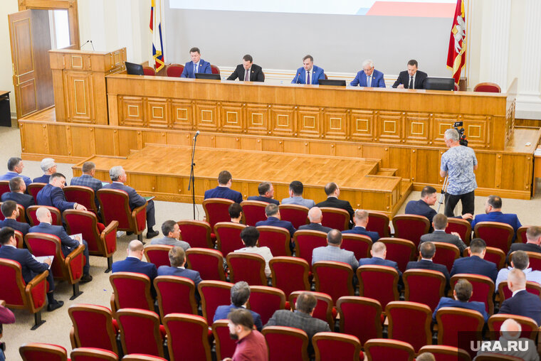    Депутаты заксобрания приняли закон сразу в трех чтениях