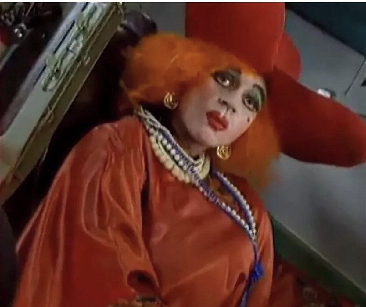 Гладков исполнял множество ролей в тележурнали "Каламбур"