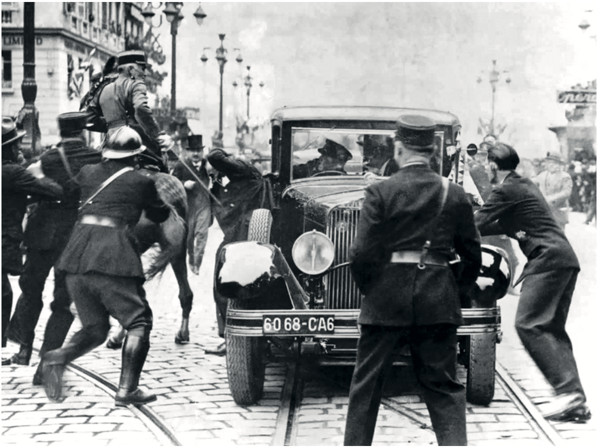 Марсельское убийство. В первые секунды после выстрелов Владо Черноземского