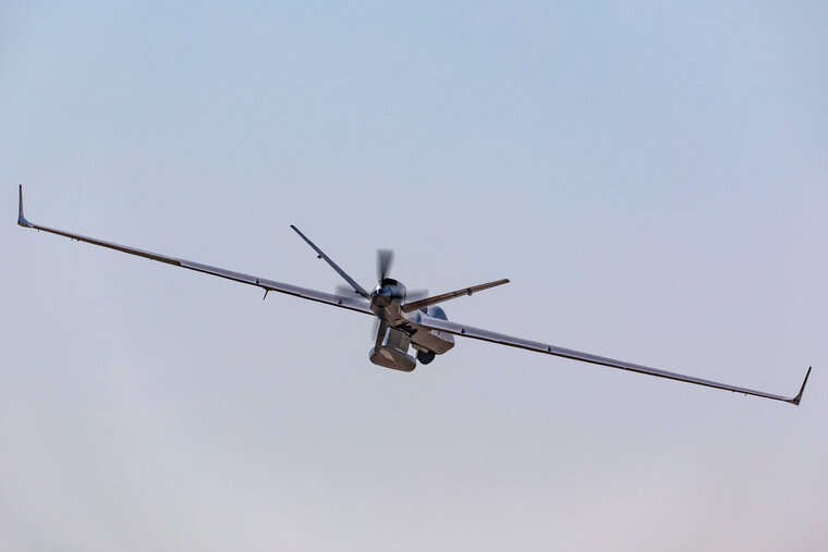   RQ-4B Global Hawk мог испугаться российского истребителя