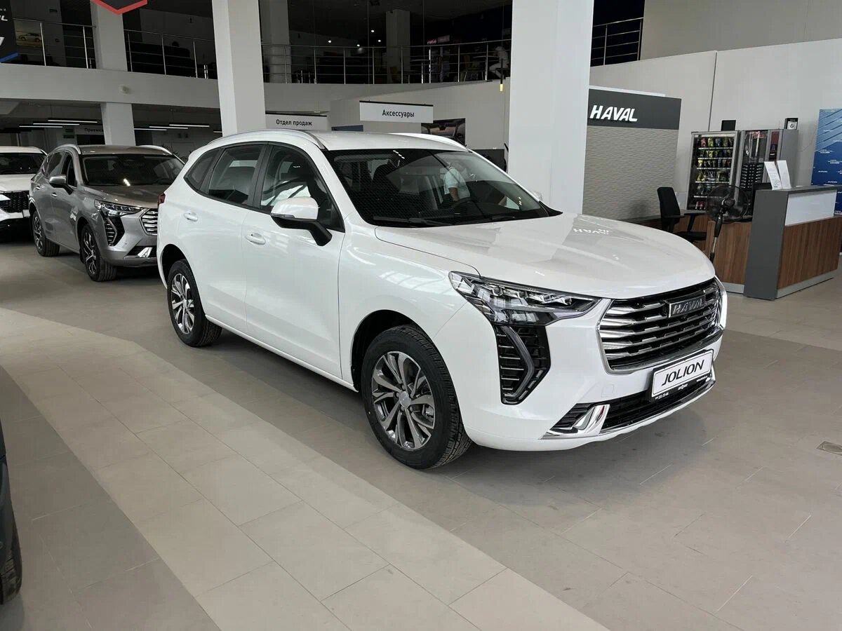 Haval Jolion в России является в последний год одним из самых продаваемых кроссоверов. Haval Jolion для российского рынка выпускают под Тулой, кроссовер выпускается по полному циклу.