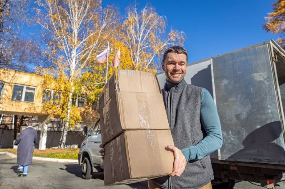    Депутат Вихарев передал медоборудование в екатеринбургский госпиталь