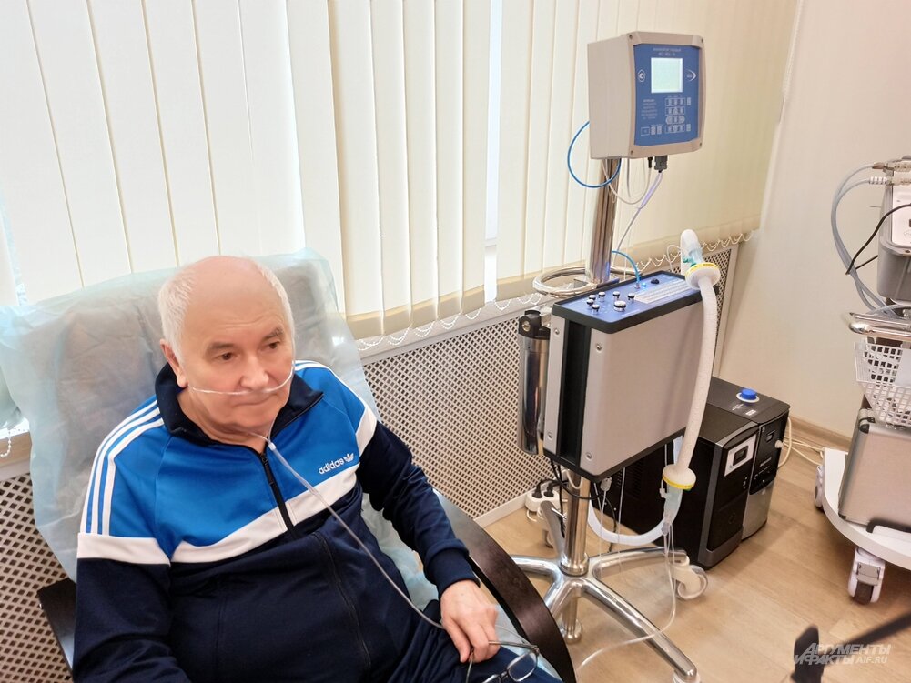    Пациент на сеансе дыхательной терапии оксидом азота. Фото:  АиФ/ Дмитрий Писаренко