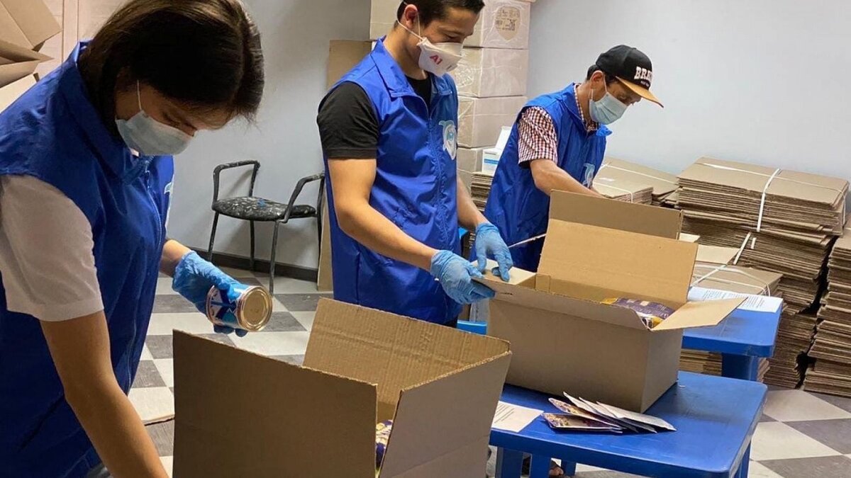    Из Сургута в зону СВО отправят полтысячи комплектов одежды