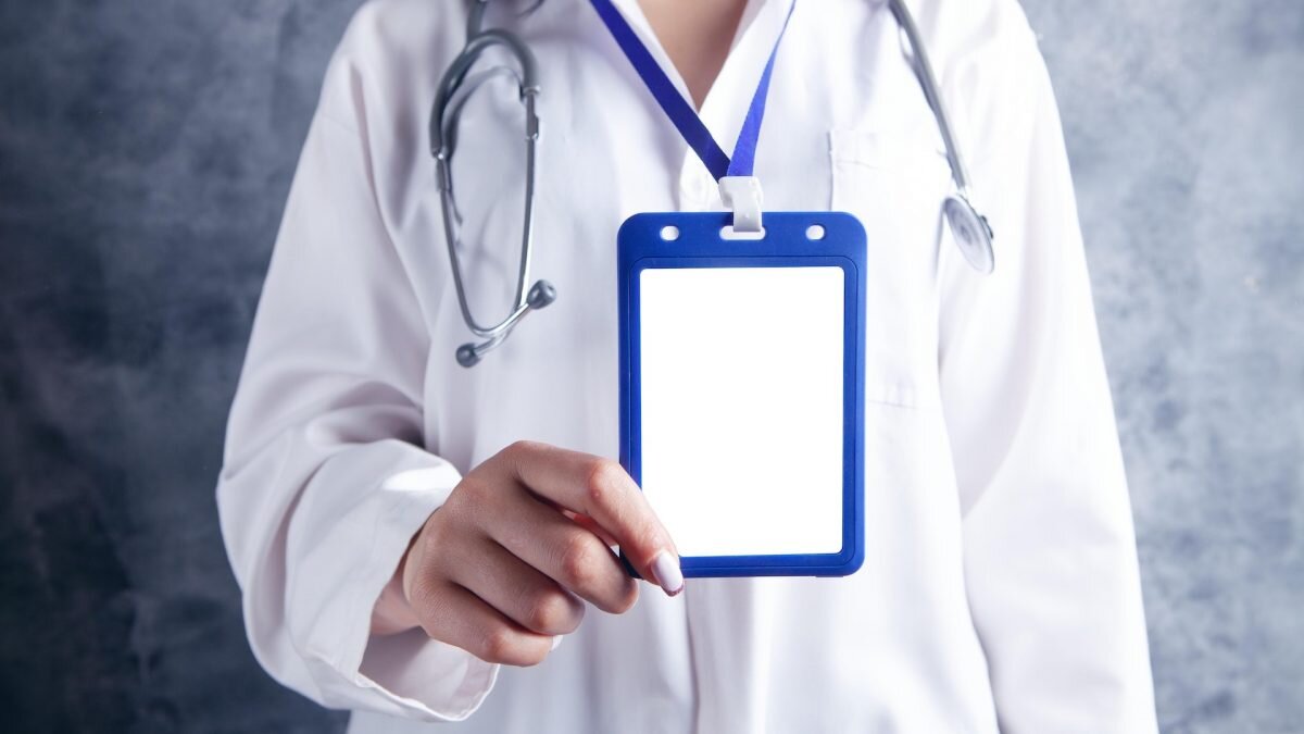    Фото: Sasun Bughdaryan / Unsplash Август Макаров