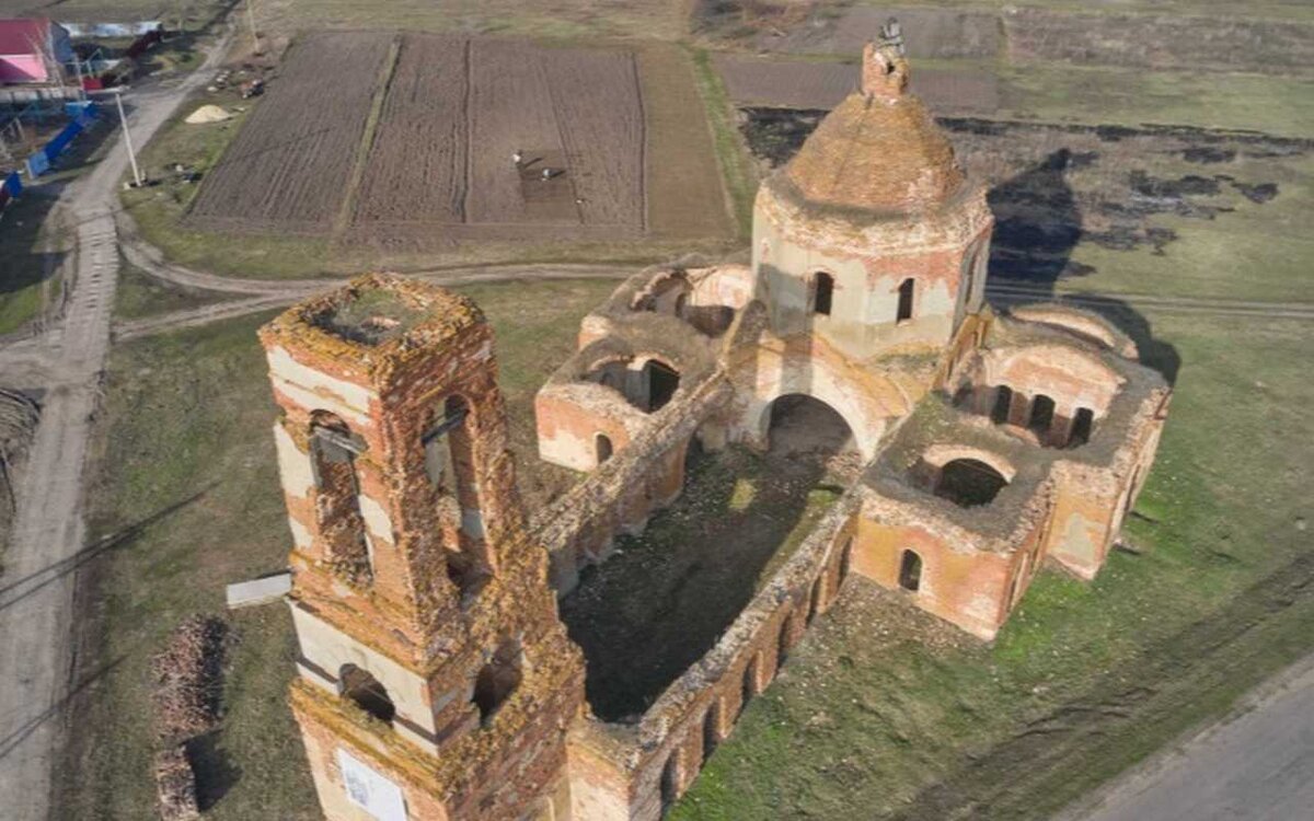 Разрушенные церкви в Казанском Кремле