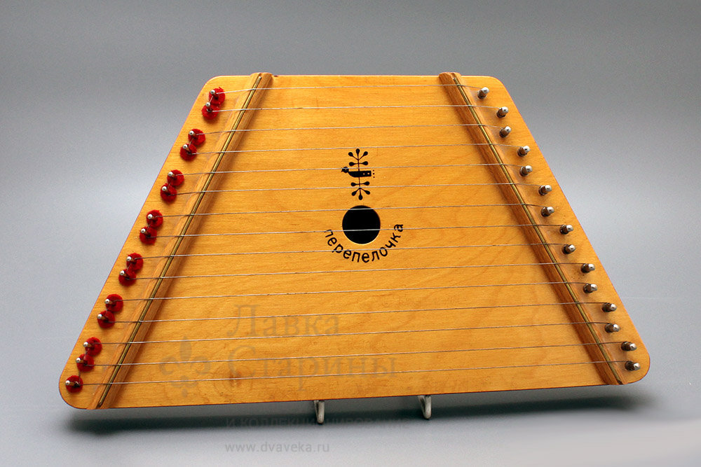 Детские гусли «Перепелочка», 1970-е годы, СССР. Фото с нашего сайта dvaveka.ru