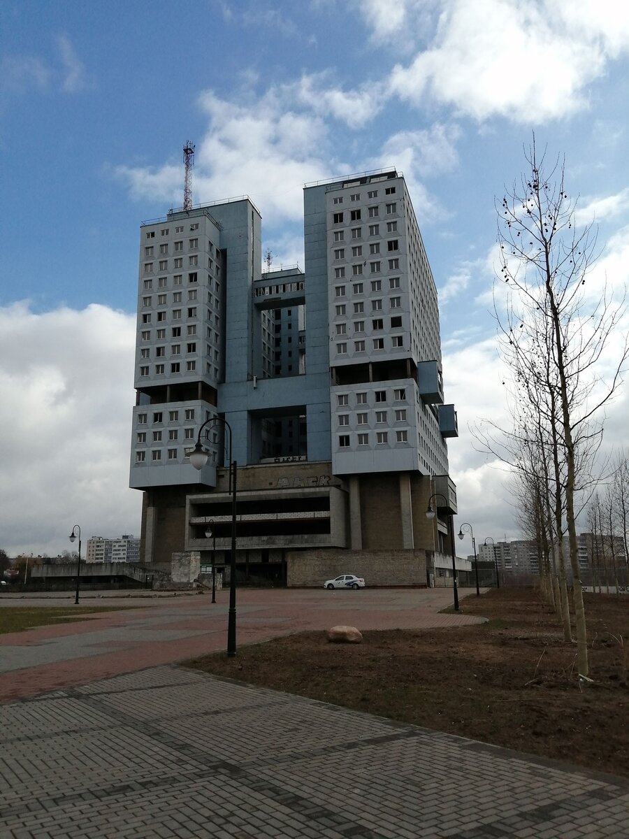 Долгострой в центре Калининграда