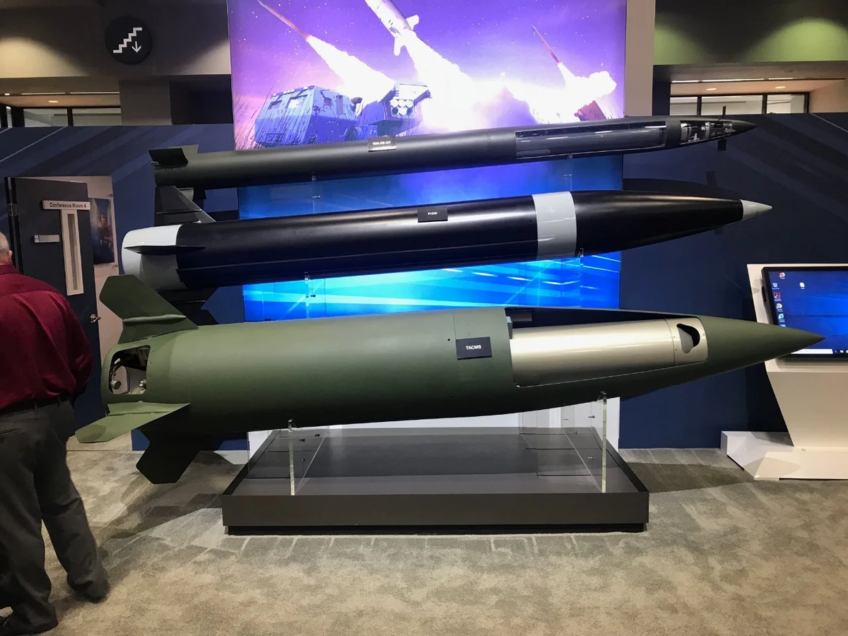 Ракета Локхид Мартин PRSM. Ракета MGM-140 atacms. Precision Strike Missile (PRSM). Ракета Precision Strike Missile.