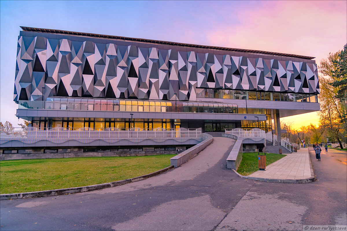 Павильон № 34 Центр Космонавтика и авиация