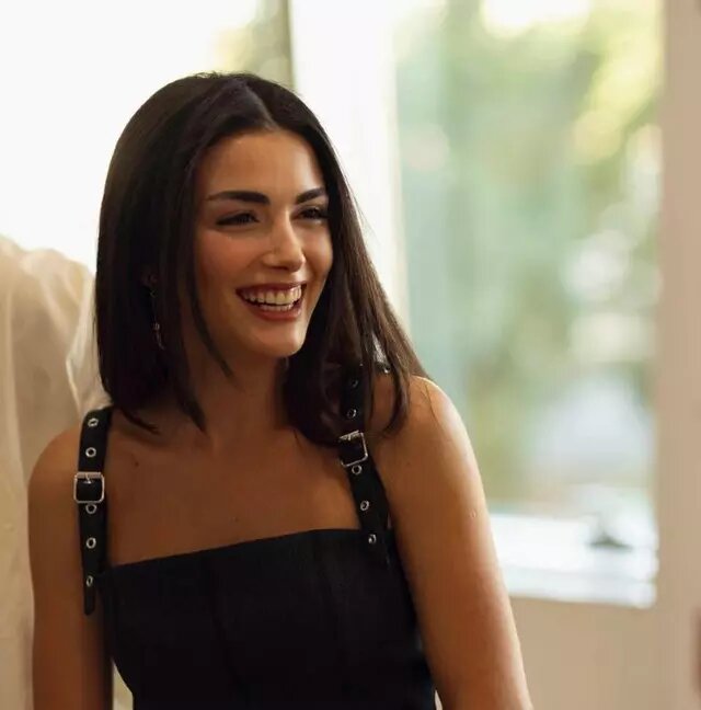 Озге Ягыз  (источник: aksam.com.tr)