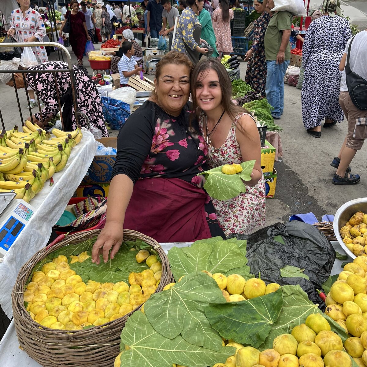На узбекском рынке в Самарканде 