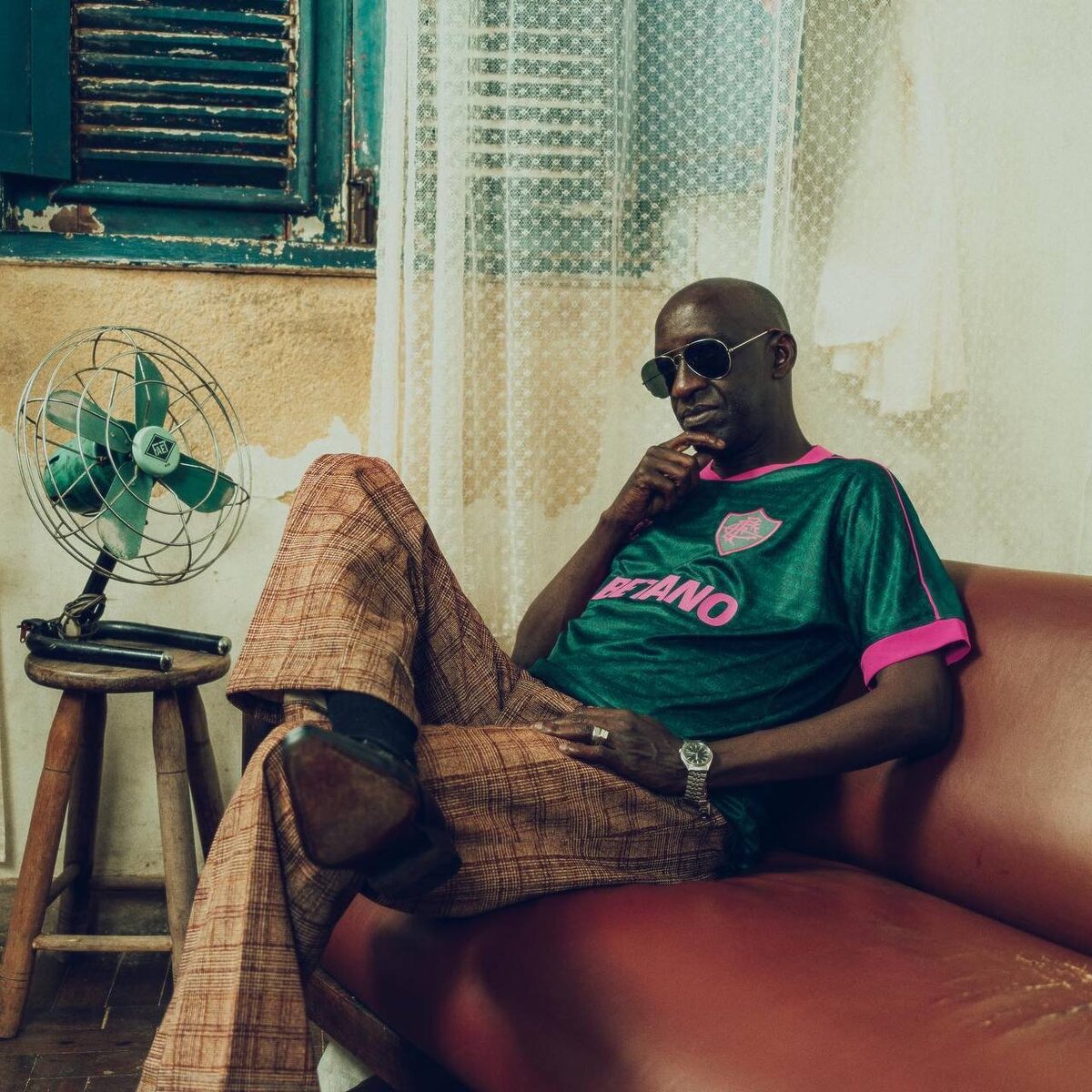 Присаживайтесь поудобнее, футболки посмотрим