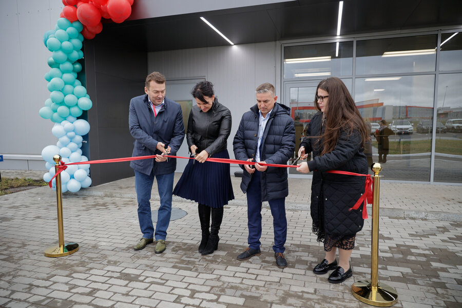    Завод «Гепаринус» в Курской — первое в России промышленное масштабное предприятие по глубокой переработке мукозы. Уверены, что его продукция будет востребована на рынке», — прокомментировал запуск нового предприятия президент АПХ «Мираторг» Виктор Линник