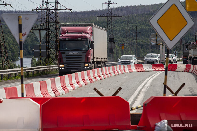    На Пермском тракте, который станет частью трассы М-12, активно идет ремонт дорог