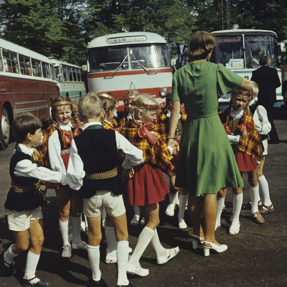 Ход времени остановить невозможно. Тем ценнее историческая фотография - один из немногих способов зафиксировать время в моменте, увидеть прошлое.-7