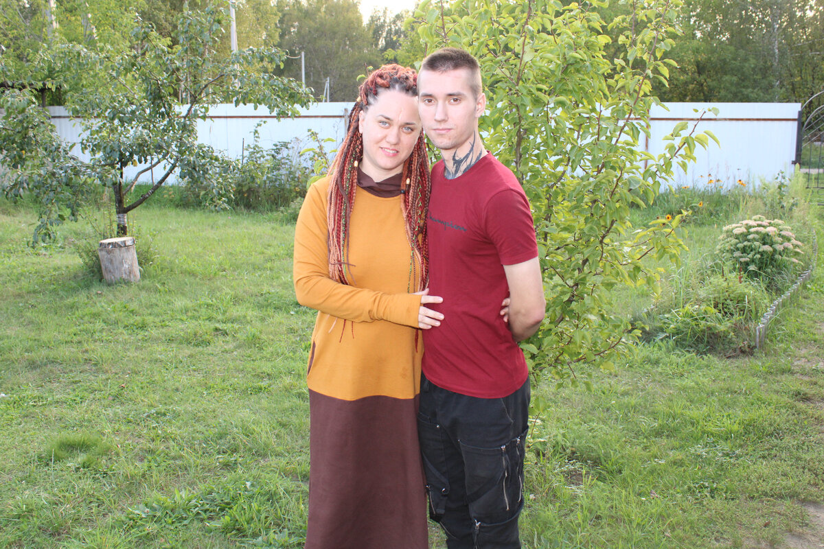 Старший сын Артём 21 годик.